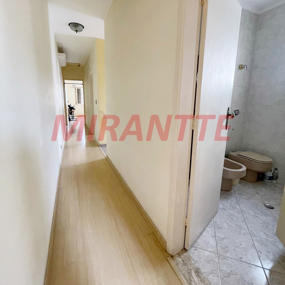 Sobrado de 174m² com 3 quartos em Vila Ester