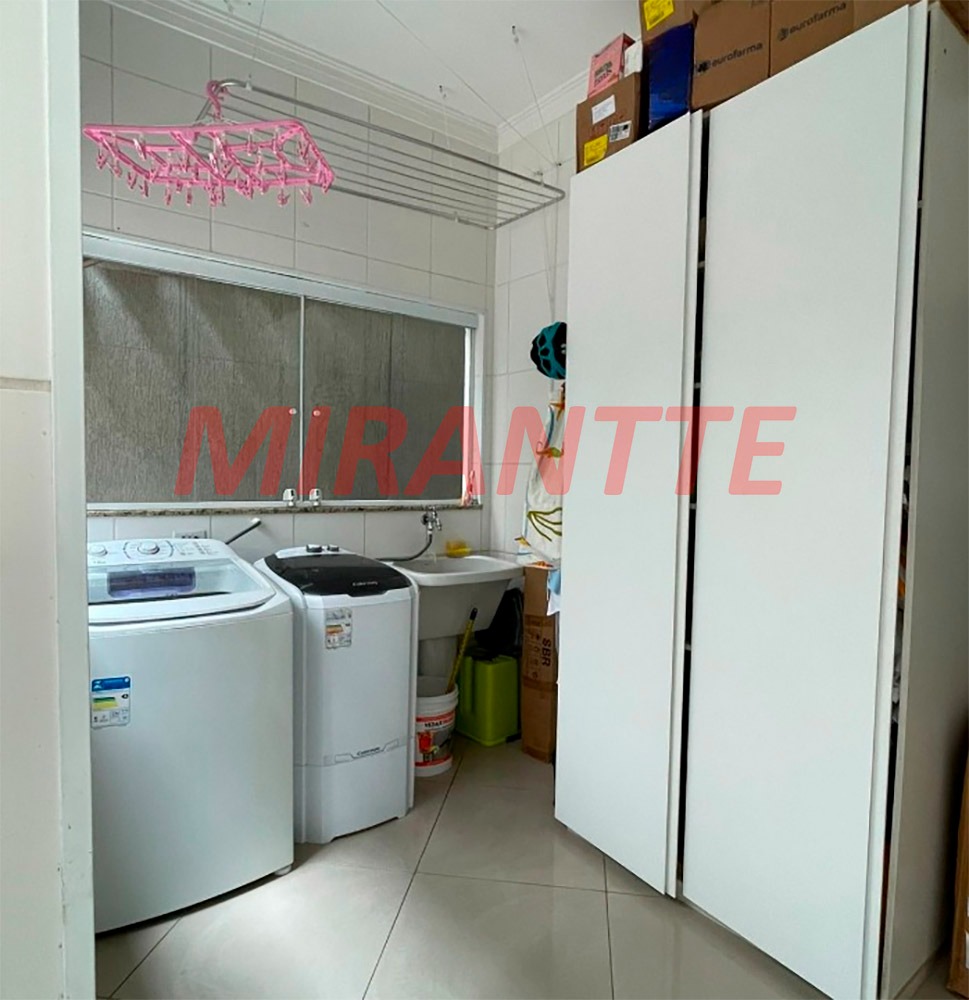Sobrado de 234m² com 3 quartos em Vila Nova Cachoeirinha