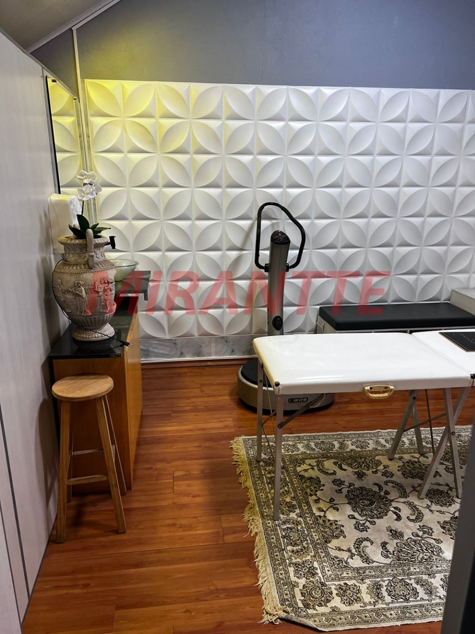 Comercial de 1.2m² em Roseira