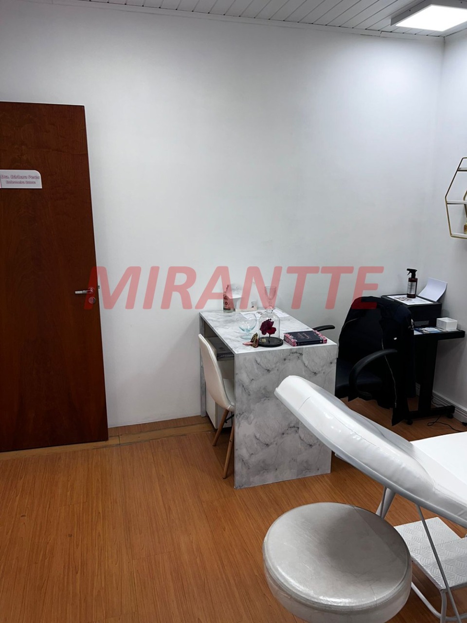 Comercial de 1.2m² em Roseira