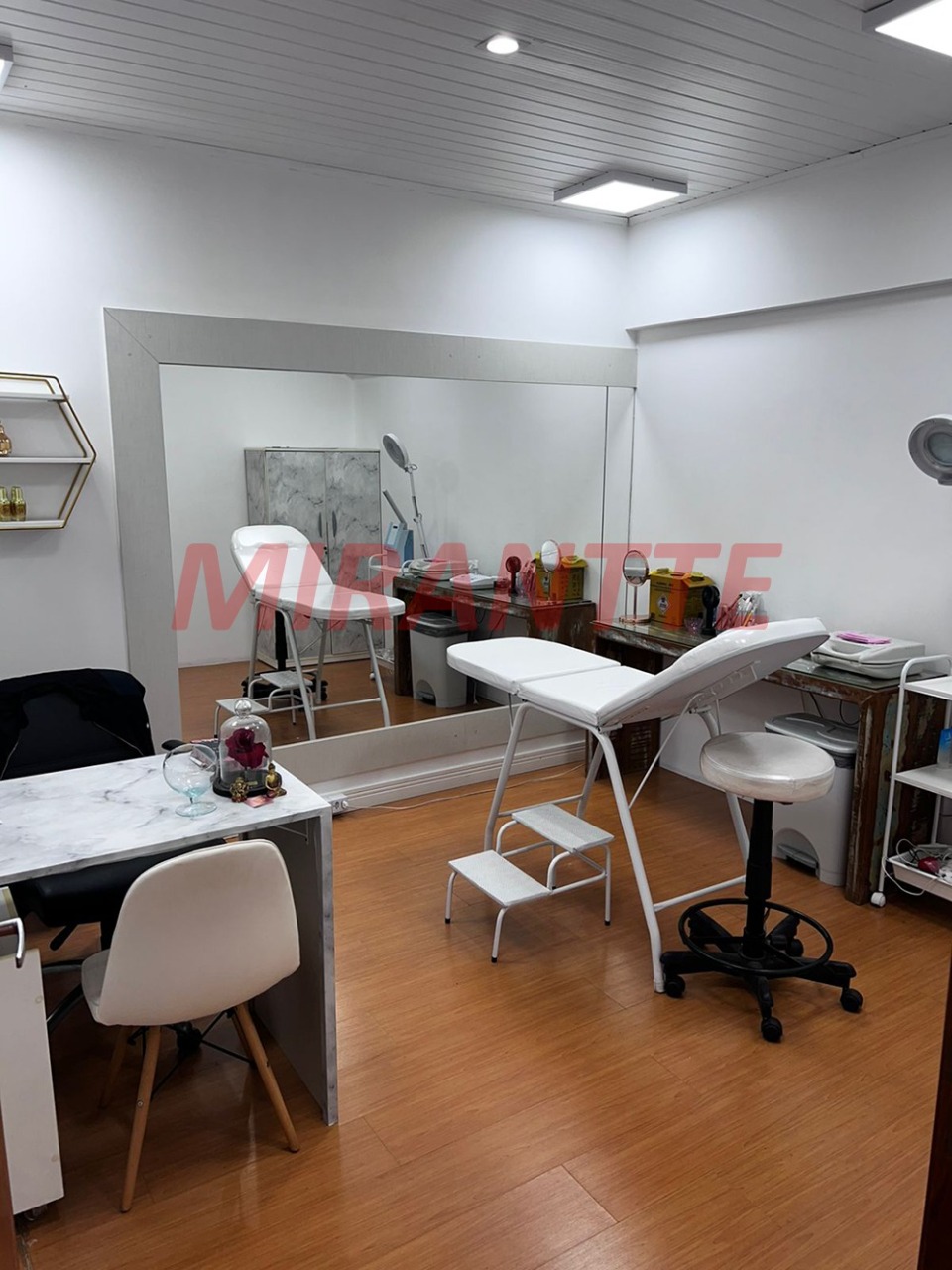 Comercial de 1.2m² em Roseira
