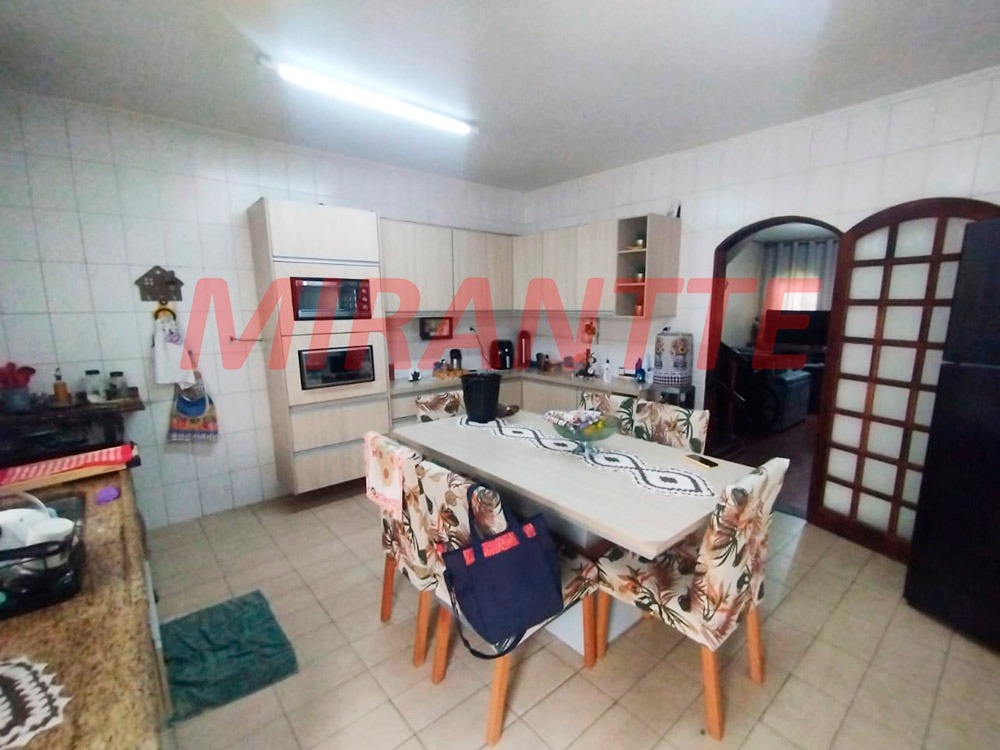 Sobrado de 120m² com 3 quartos em Jardim São João (Zona Norte)
