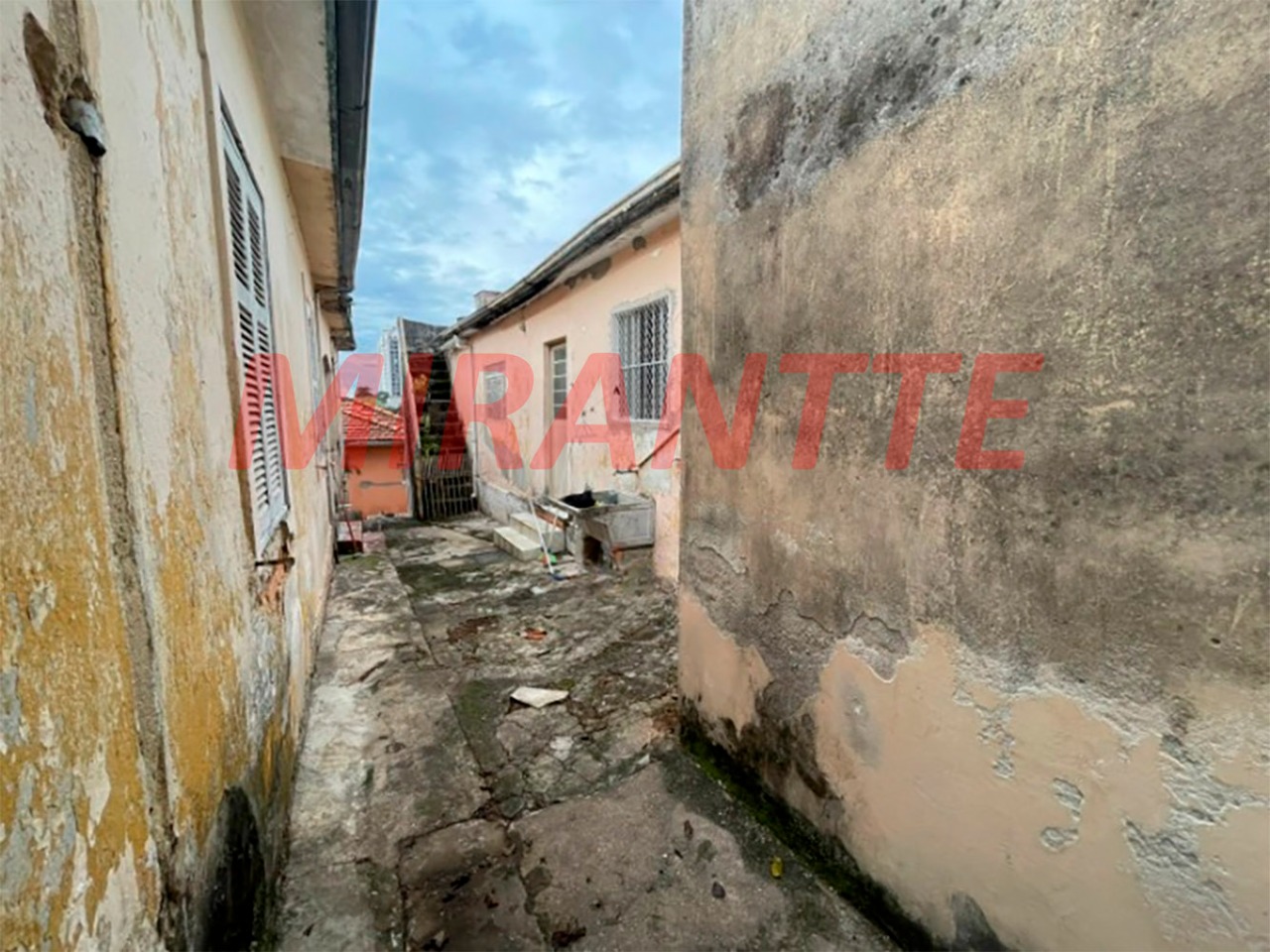 Terreno de 420m² em Parque Peruche