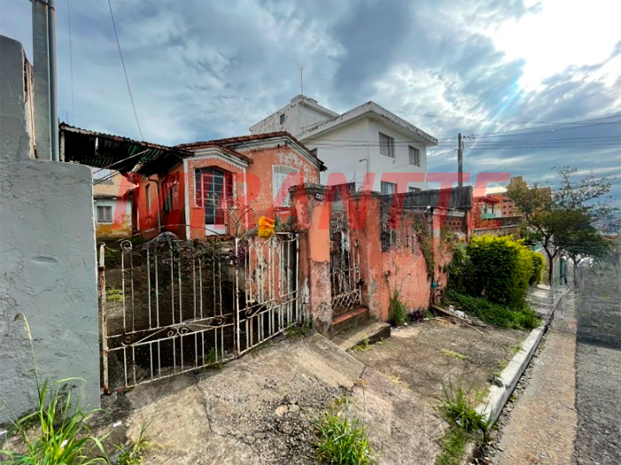 Terreno de 420m² em Parque Peruche