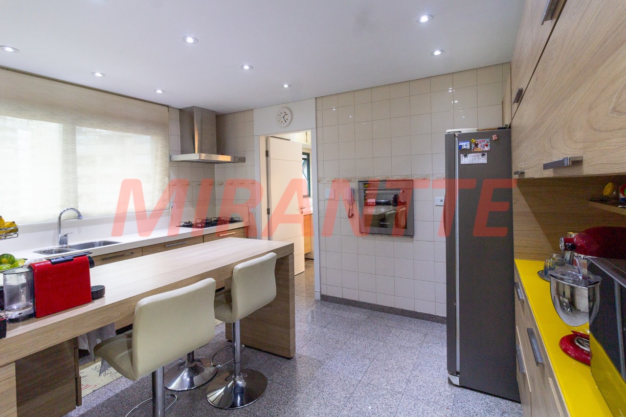 Apartamento de 160m² com 3 quartos em Santana