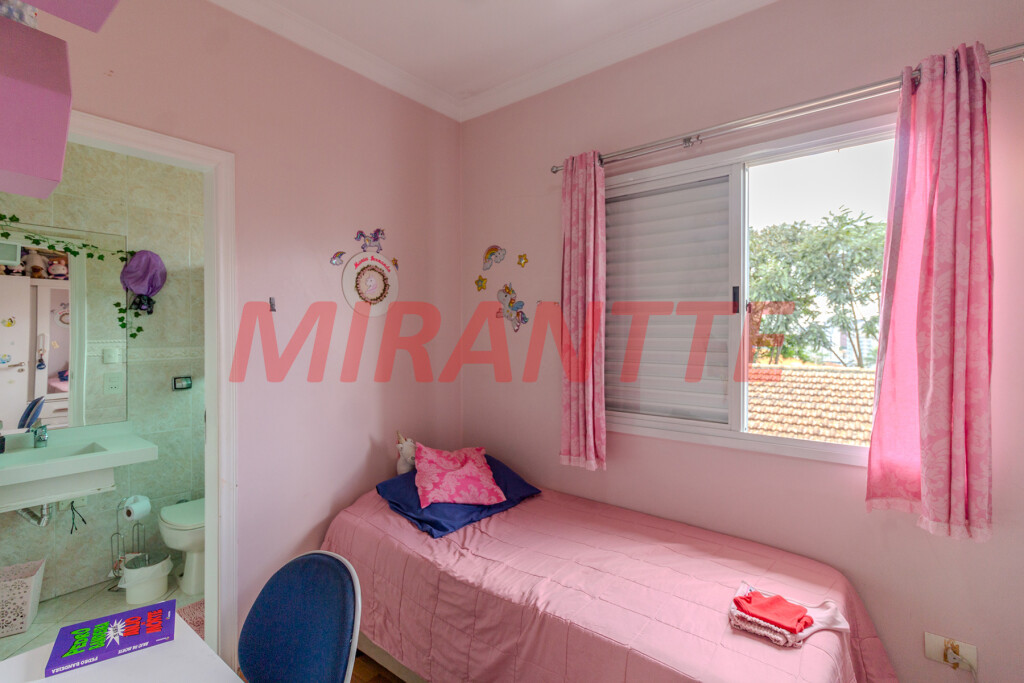 Sobrado de 204m² com 3 quartos em Vila Mazzei