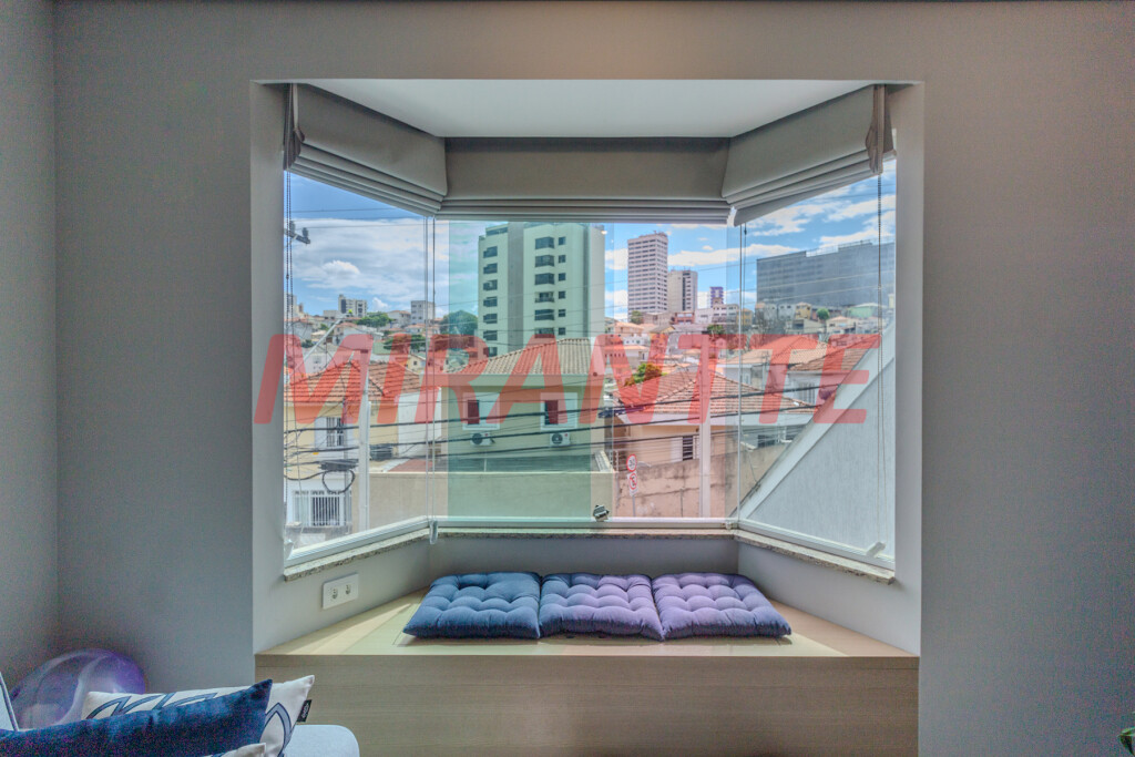 Sobrado de 204m² com 3 quartos em Vila Mazzei