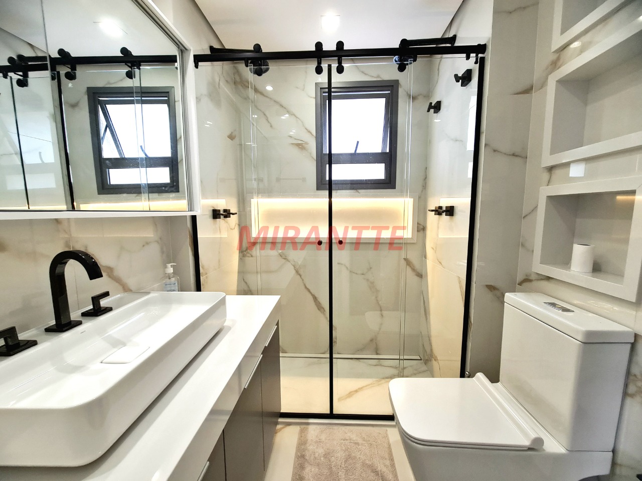Apartamento de 192m² com 3 quartos em Campo Belo