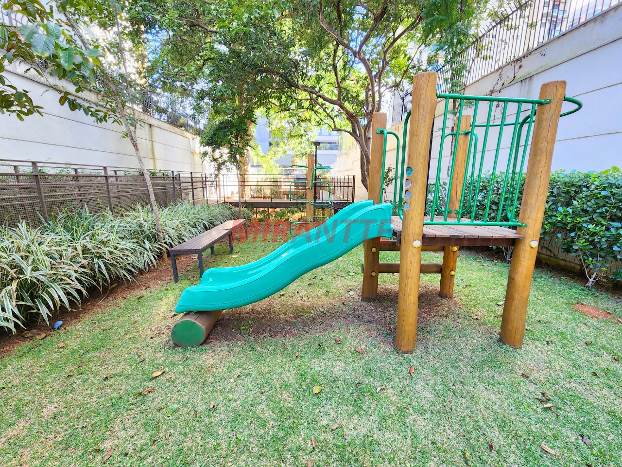 Apartamento de 192m² com 3 quartos em Campo Belo