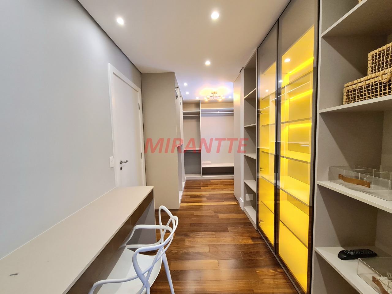 Apartamento de 192m² com 3 quartos em Campo Belo
