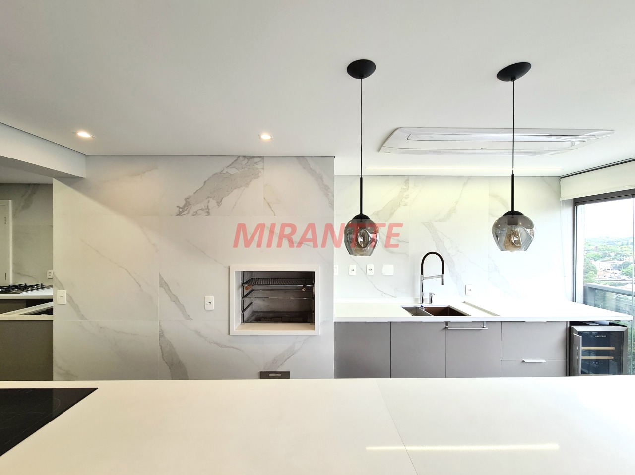 Apartamento de 192m² com 3 quartos em Campo Belo
