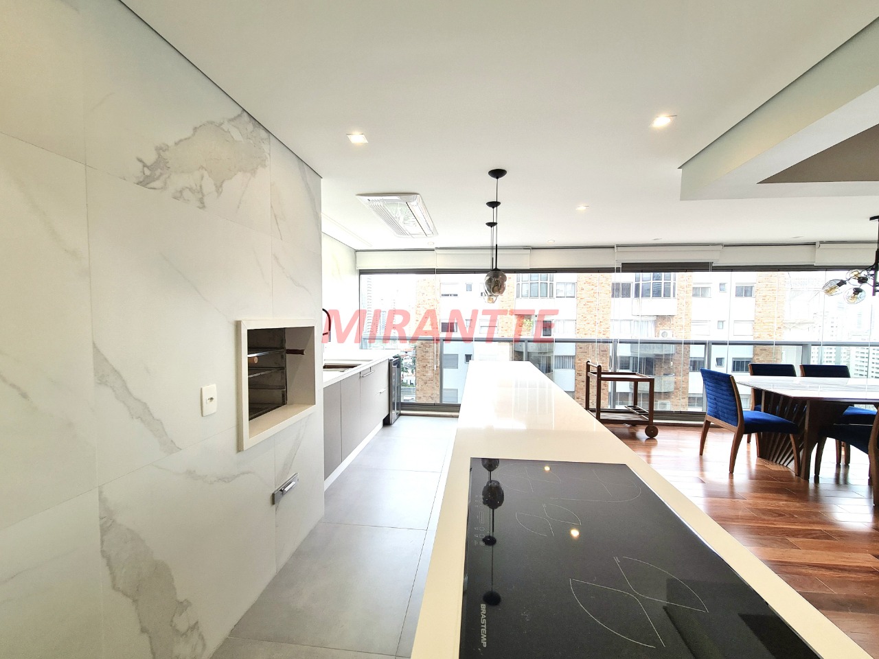 Apartamento de 192m² com 3 quartos em Campo Belo