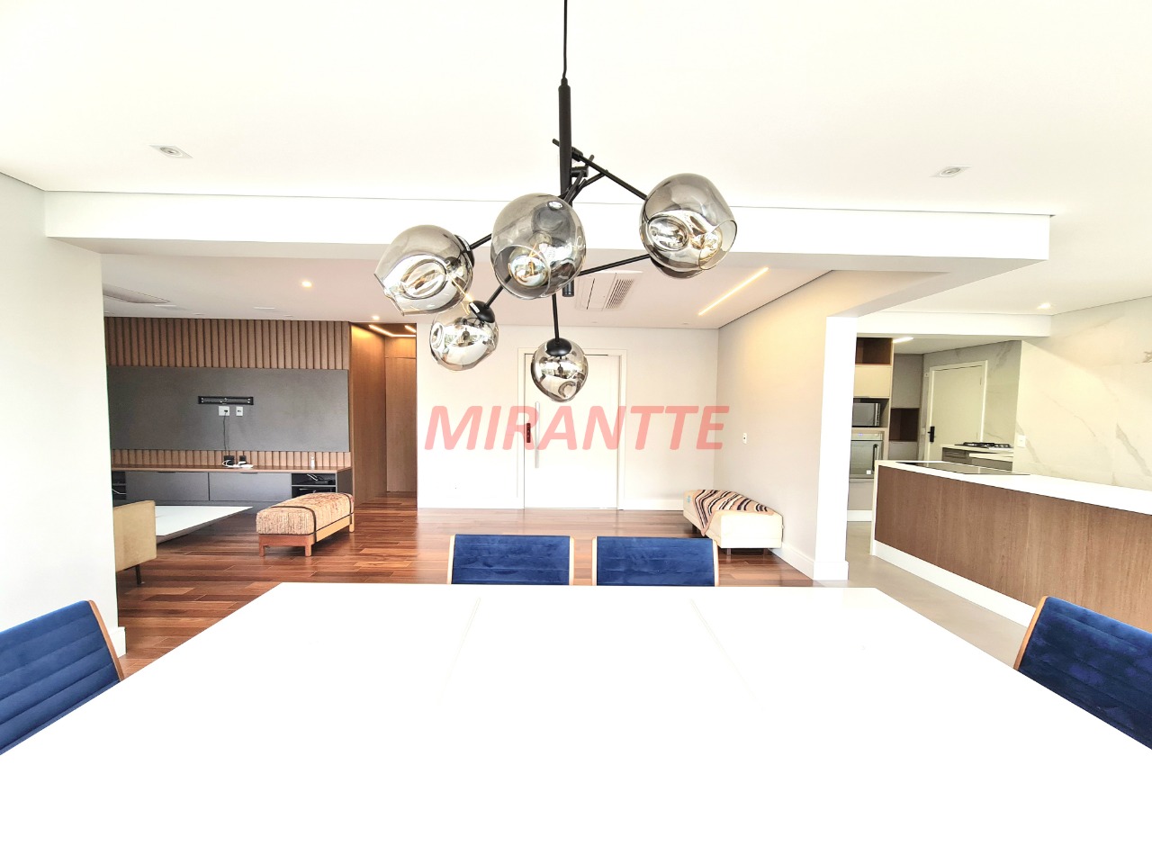 Apartamento de 192m² com 3 quartos em Campo Belo