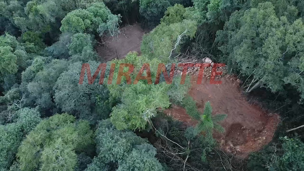 Terreno de m² em Rio Abaixo