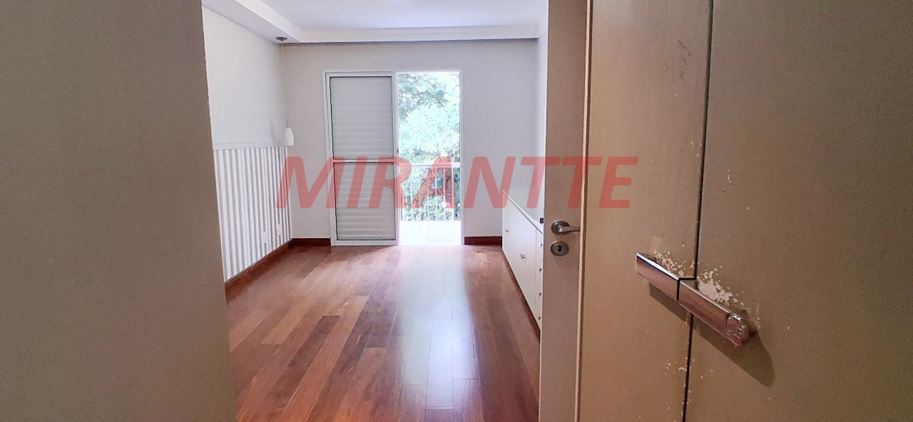 Cond. fechado de 198m² com 3 quartos em Tucuruvi