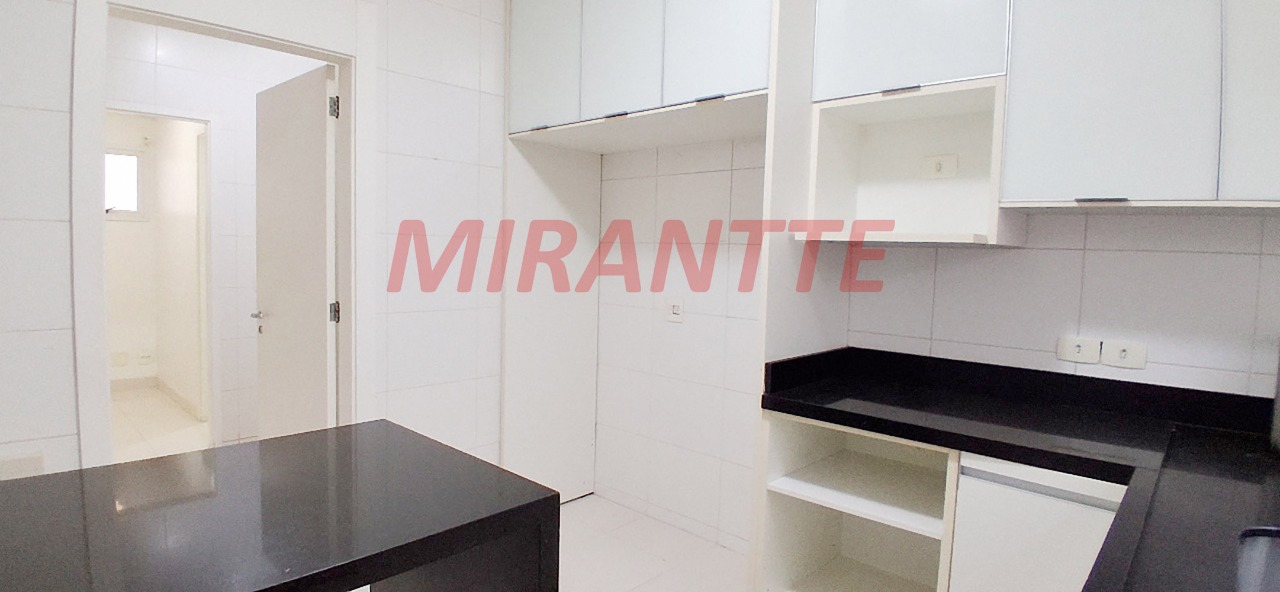 Cond. fechado de 198m² com 3 quartos em Tucuruvi