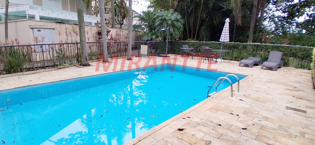 Cond. fechado de 198m² com 3 quartos em Tucuruvi