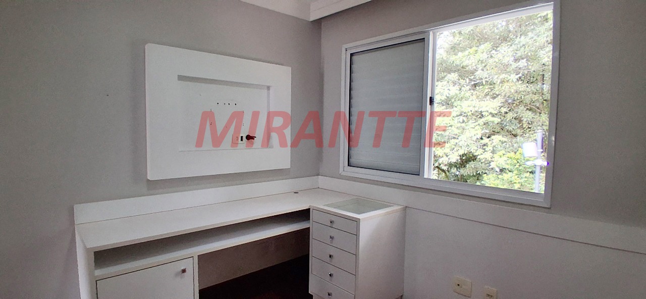 Cond. fechado de 198m² com 3 quartos em Tucuruvi