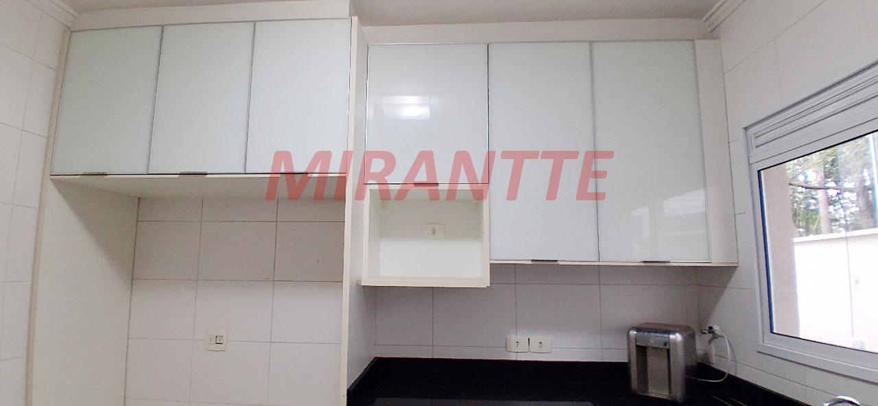 Cond. fechado de 198m² com 3 quartos em Tucuruvi