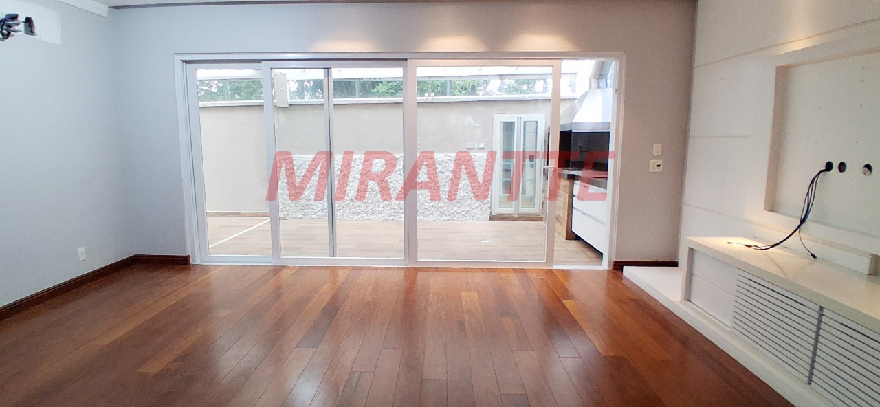 Cond. fechado de 198m² com 3 quartos em Tucuruvi