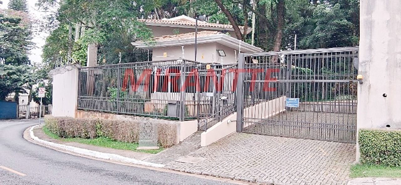 Cond. fechado de 198m² com 3 quartos em Tucuruvi