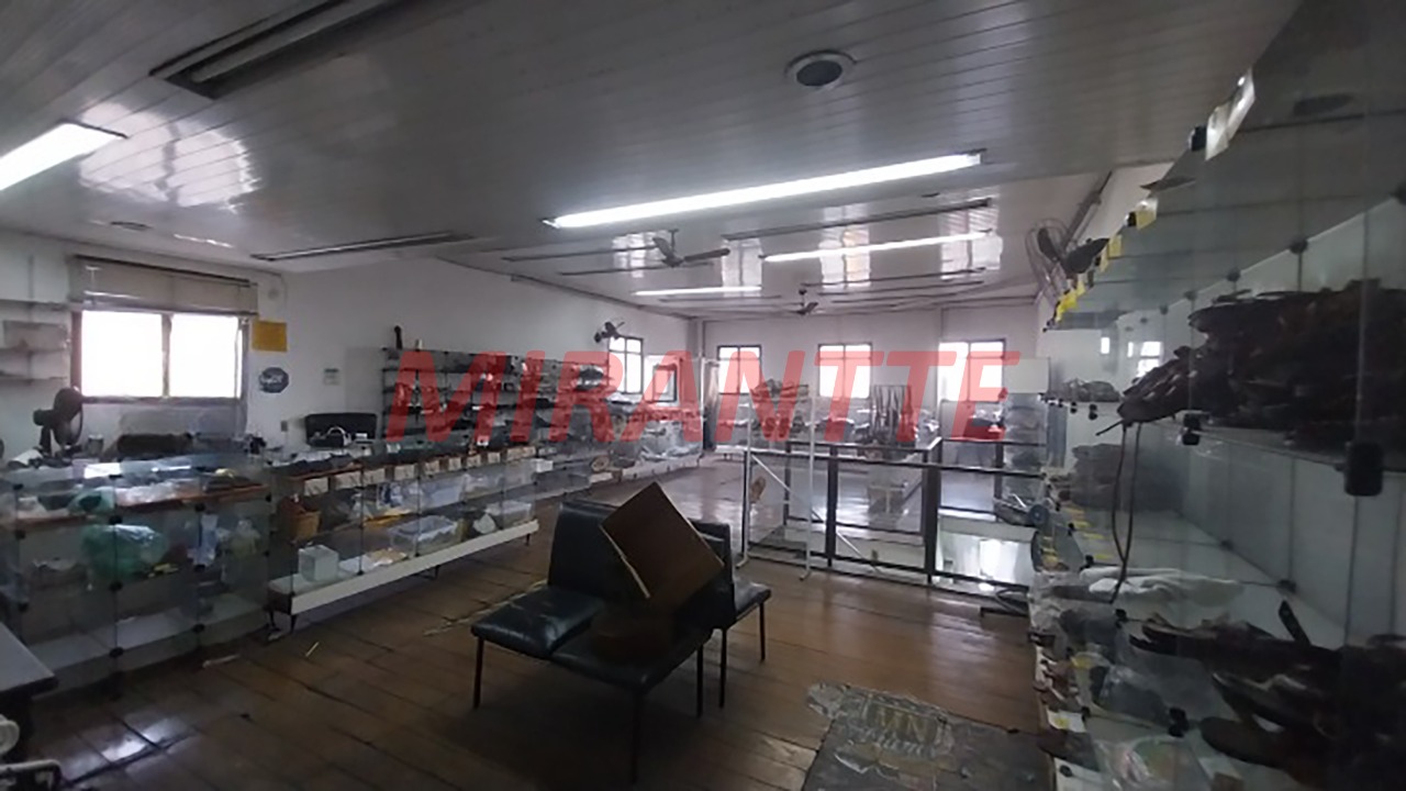 Comercial de 154m² em Santana