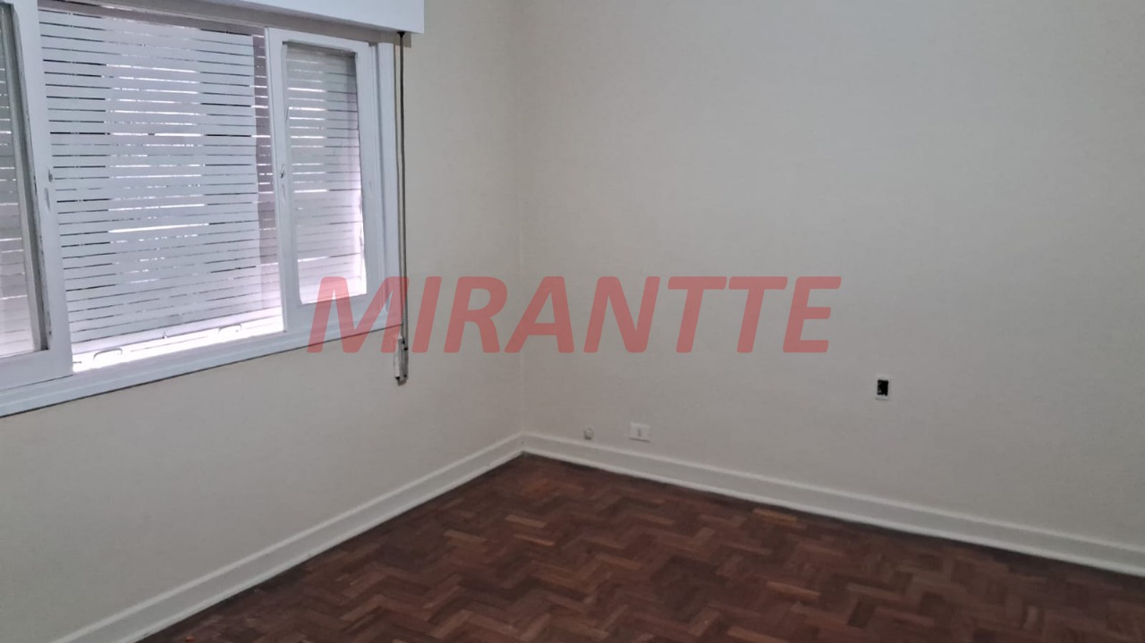 Sobrado de 197m² com 4 quartos em Parada Inglesa