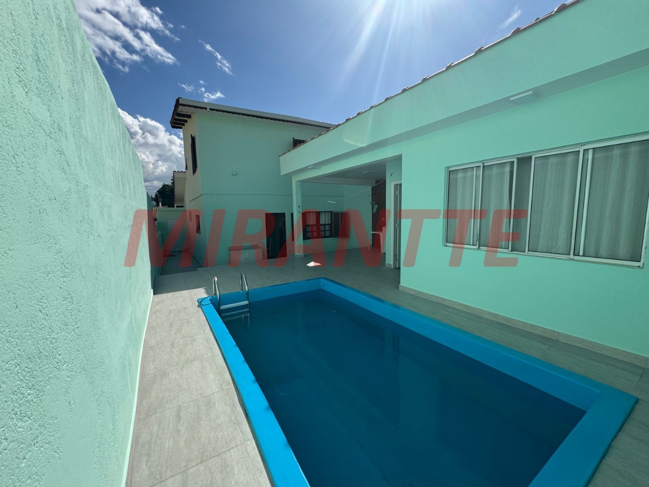Sobrado de 250m² com 3 quartos em Vila Rosália