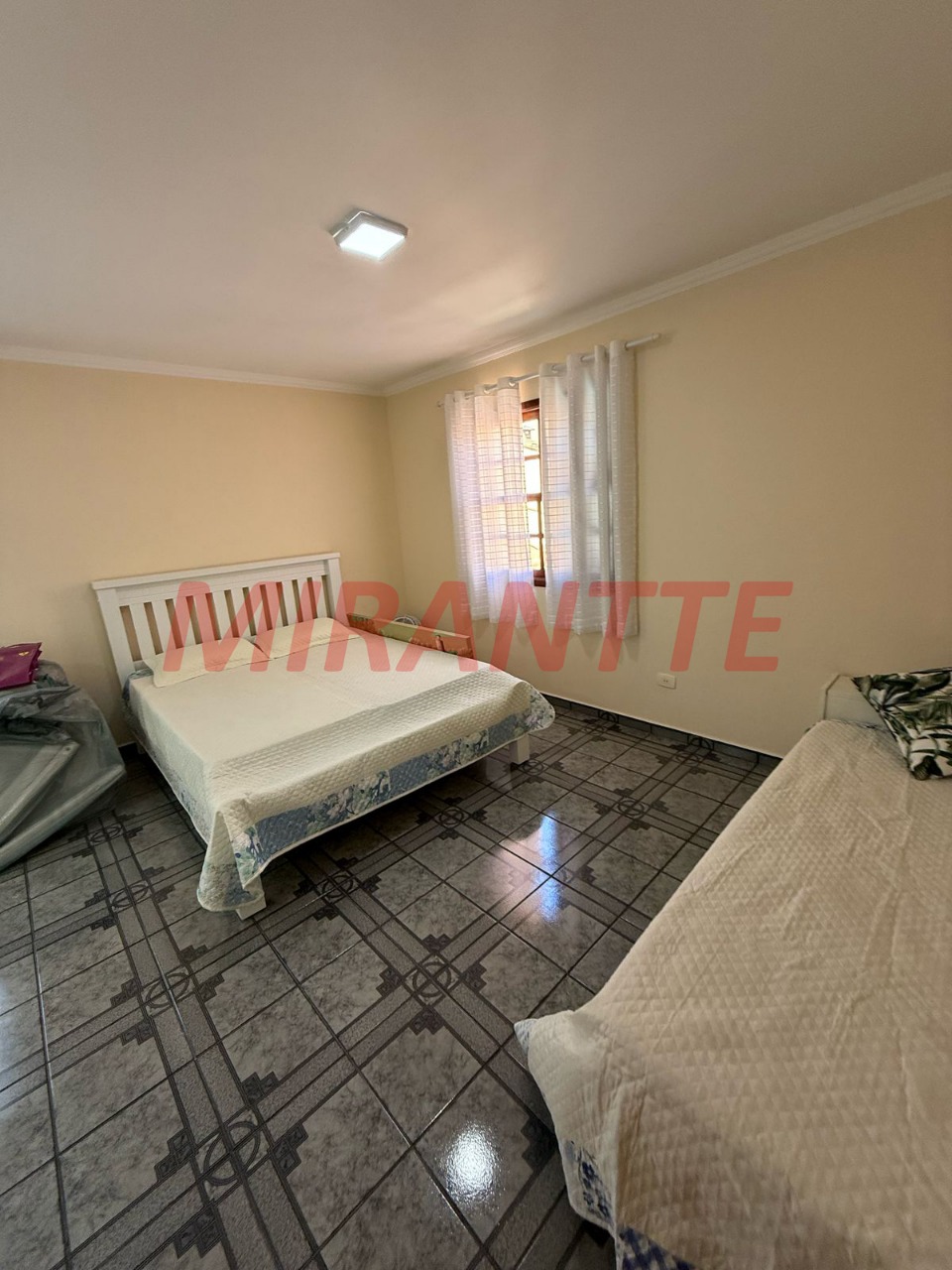 Sobrado de 250m² com 3 quartos em Vila Rosália