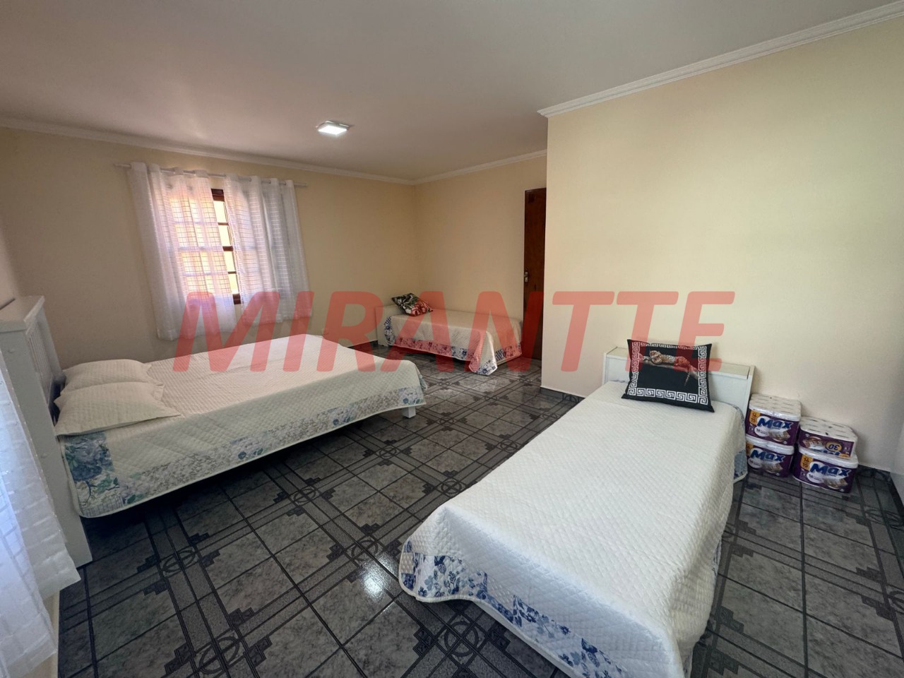 Sobrado de 250m² com 3 quartos em Vila Rosália