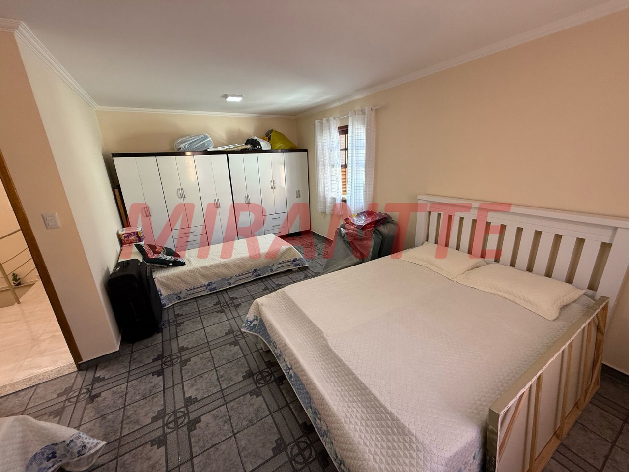 Sobrado de 250m² com 3 quartos em Vila Rosália