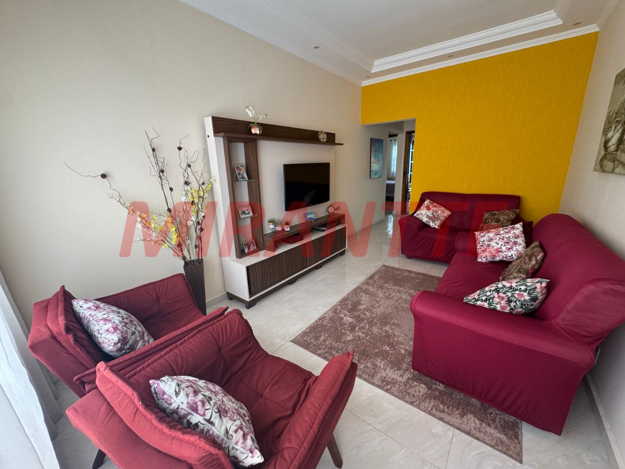 Sobrado de 250m² com 3 quartos em Vila Rosália