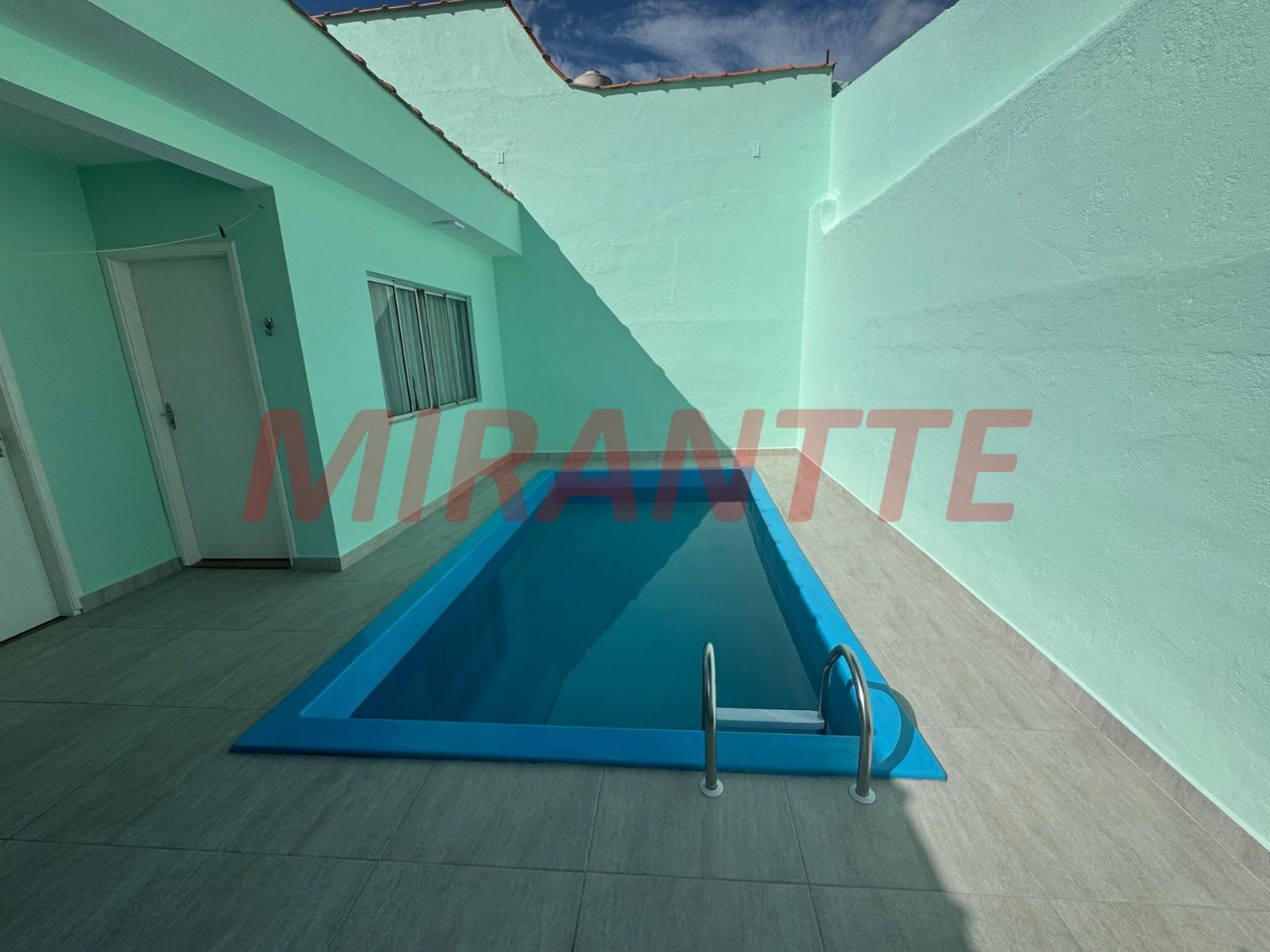 Sobrado de 250m² com 3 quartos em Vila Rosália