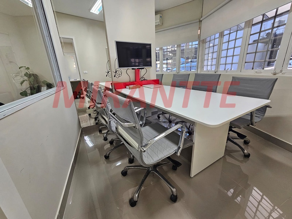 Comercial de 136m² em Santana