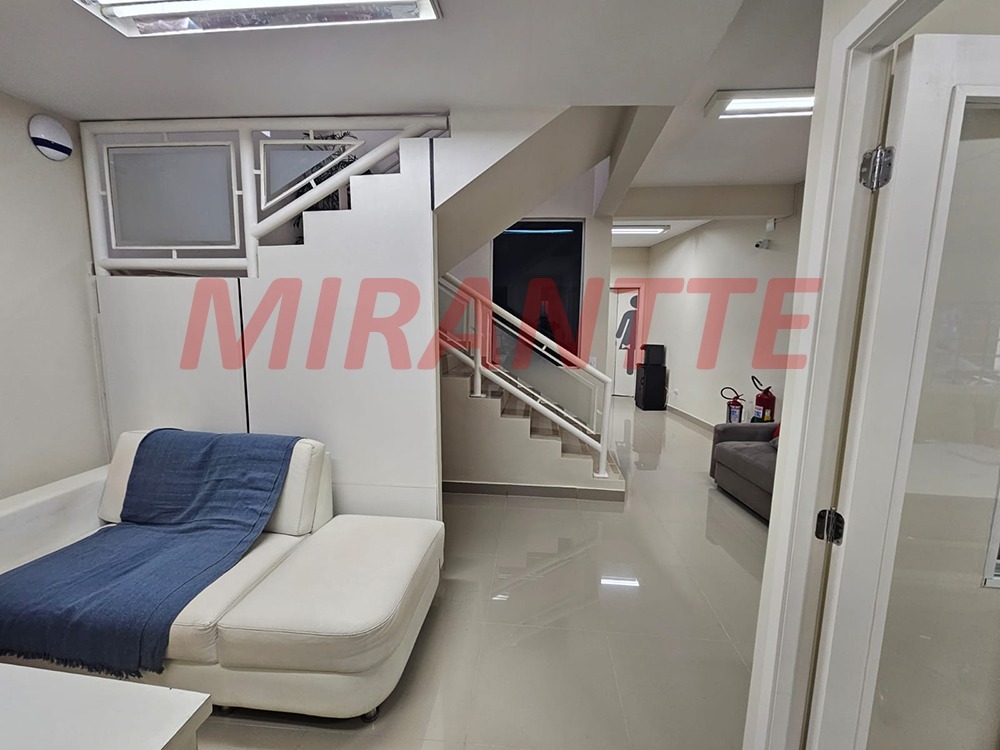 Comercial de 136m² em Santana