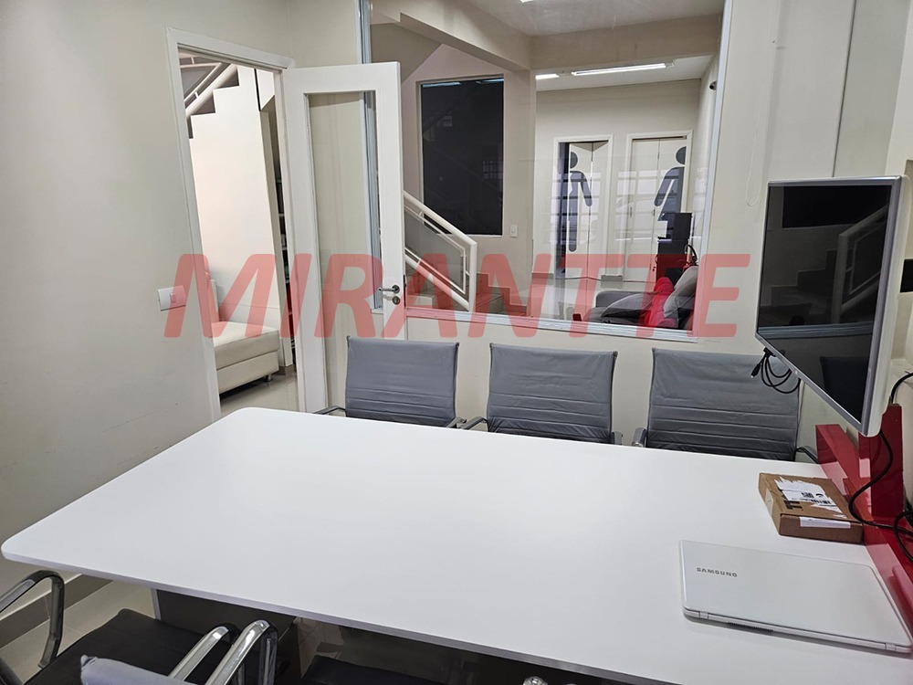 Comercial de 136m² em Santana