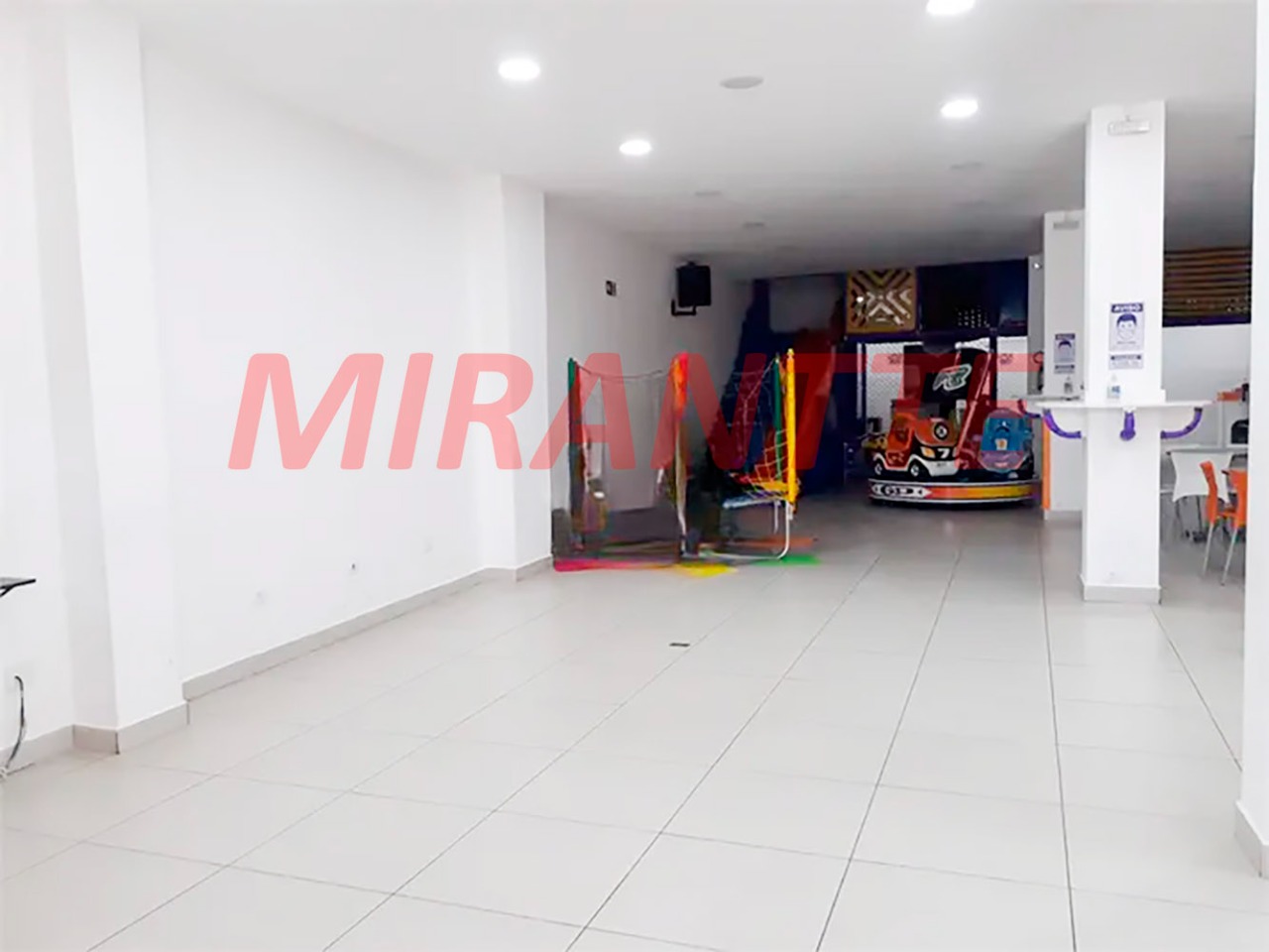 Comercial de 572m² em Carandiru