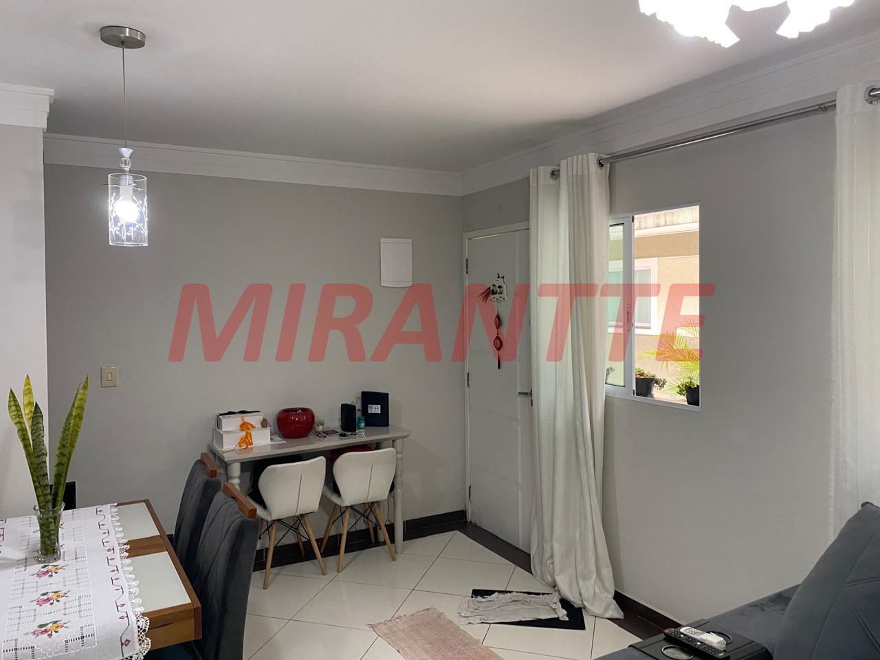 Cond. fechado de 130m² com 3 quartos em Vila Mazzei