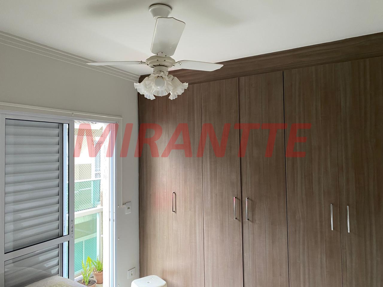 Cond. fechado de 130m² com 3 quartos em Vila Mazzei
