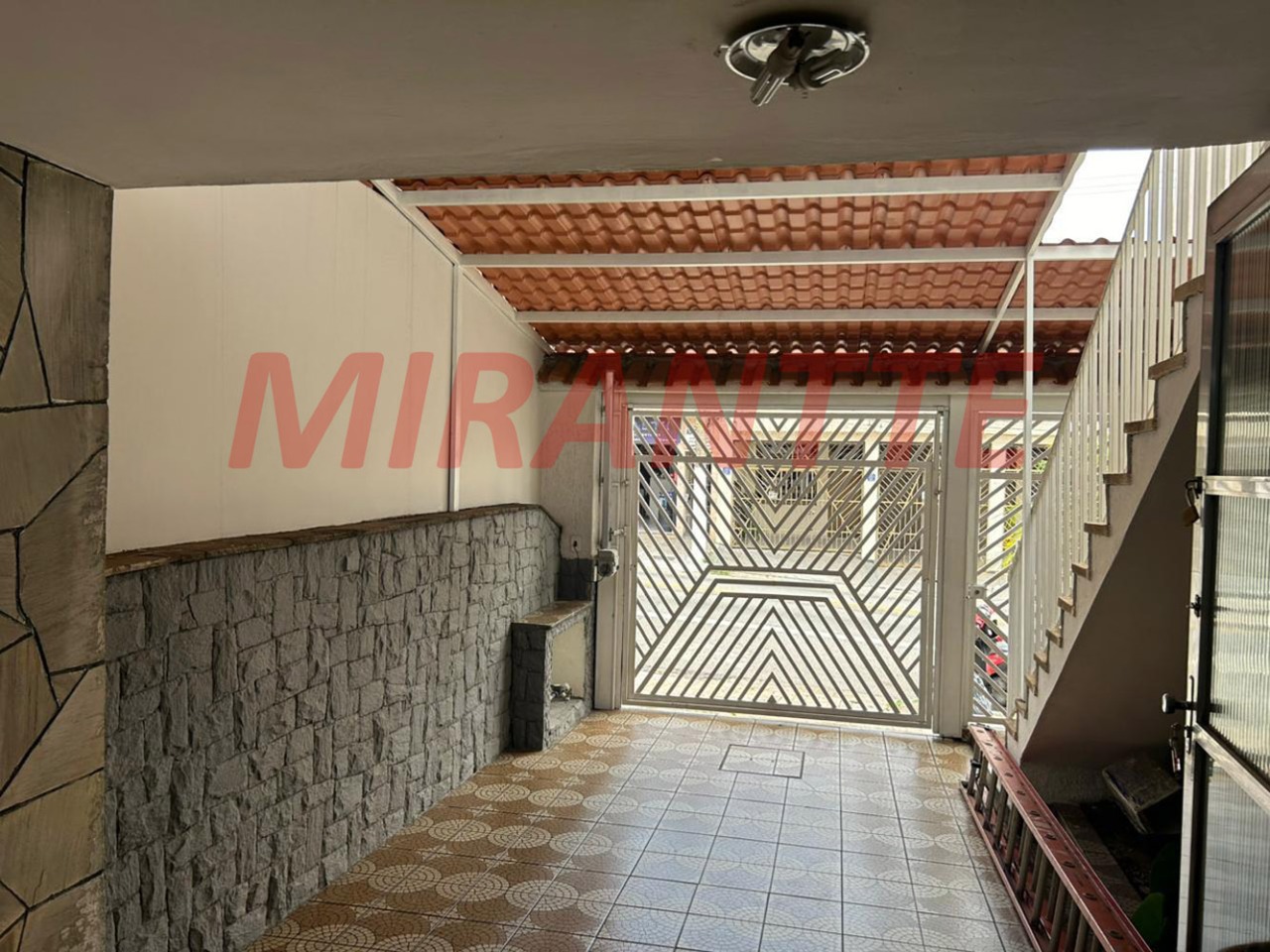 Sobrado de 165m² com 3 quartos em Jardim Japão