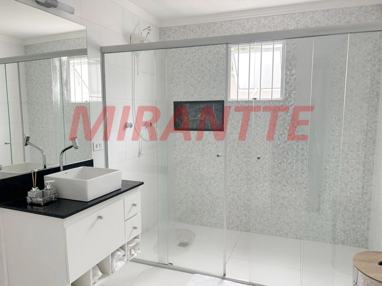 Sobrado de 165m² com 3 quartos em Jardim Japão
