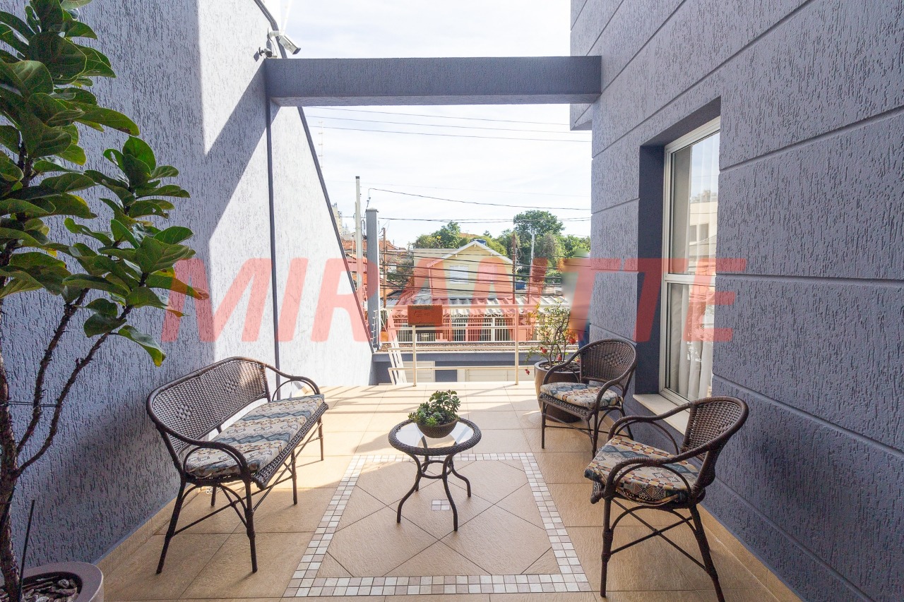Sobrado de 321m² com 4 quartos em Santa Teresinha