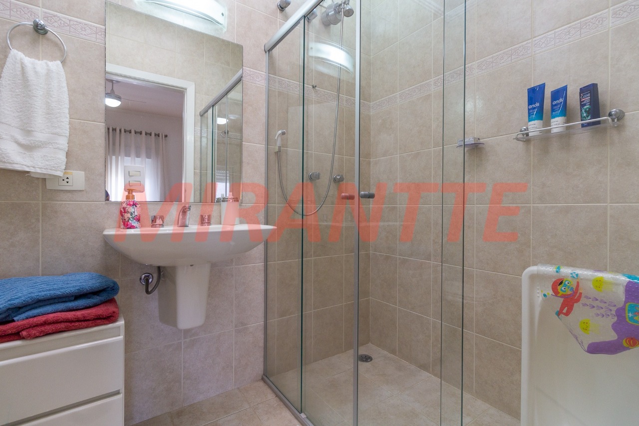 Sobrado de 321m² com 4 quartos em Santa Teresinha