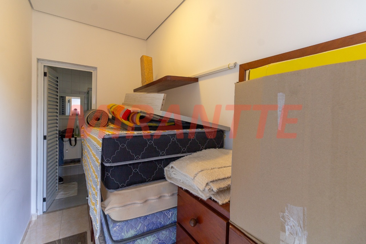 Sobrado de 321m² com 4 quartos em Santa Teresinha
