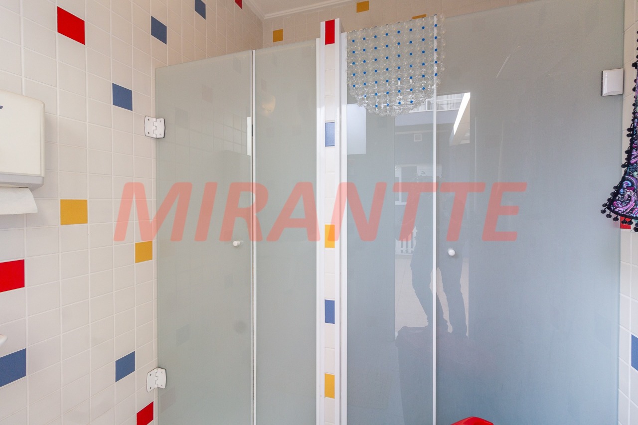 Sobrado de 321m² com 4 quartos em Santa Teresinha