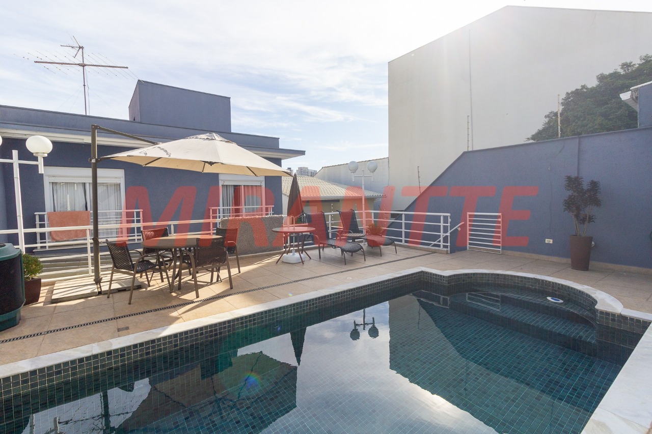 Sobrado de 321m² com 4 quartos em Santa Teresinha