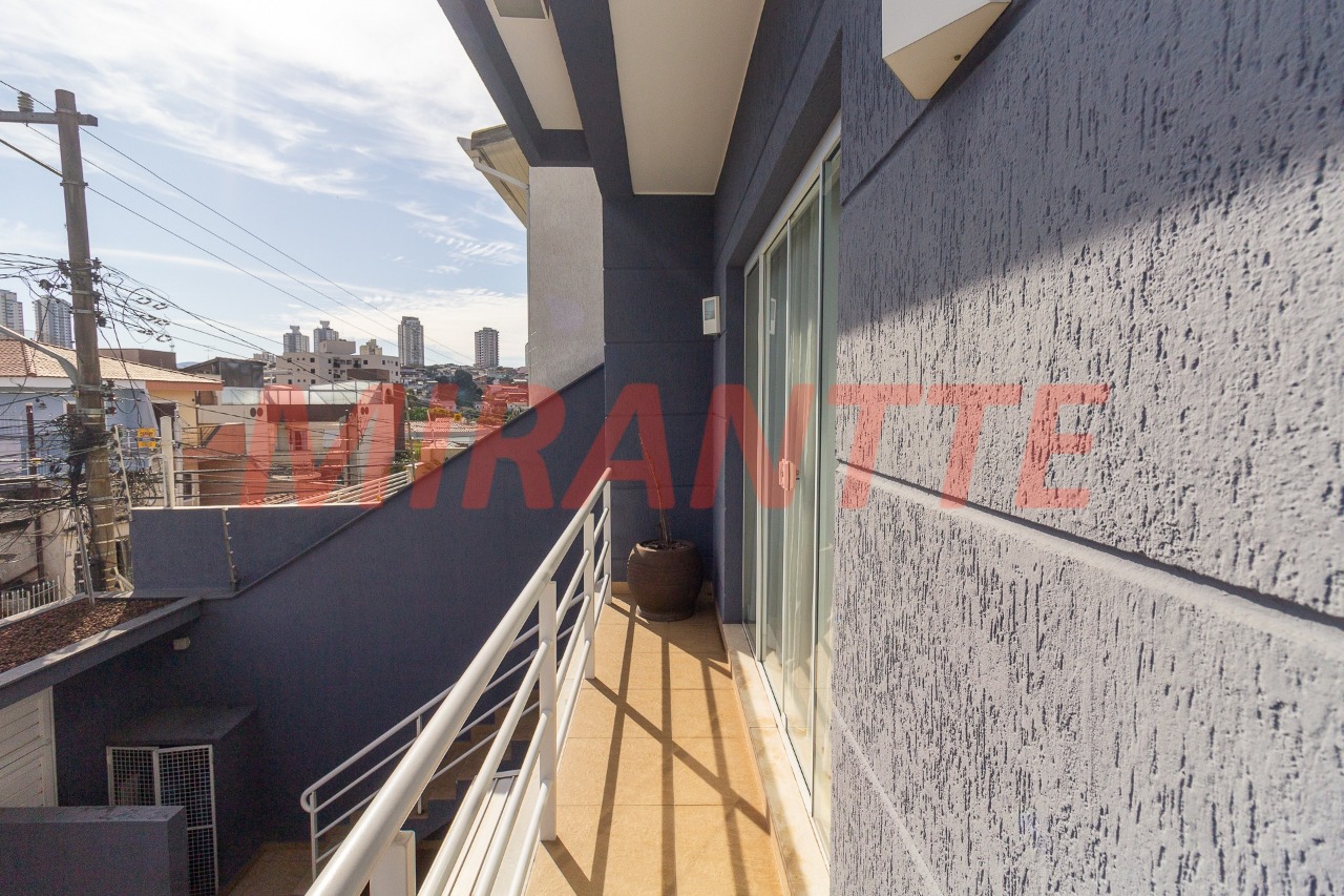 Sobrado de 321m² com 4 quartos em Santa Teresinha