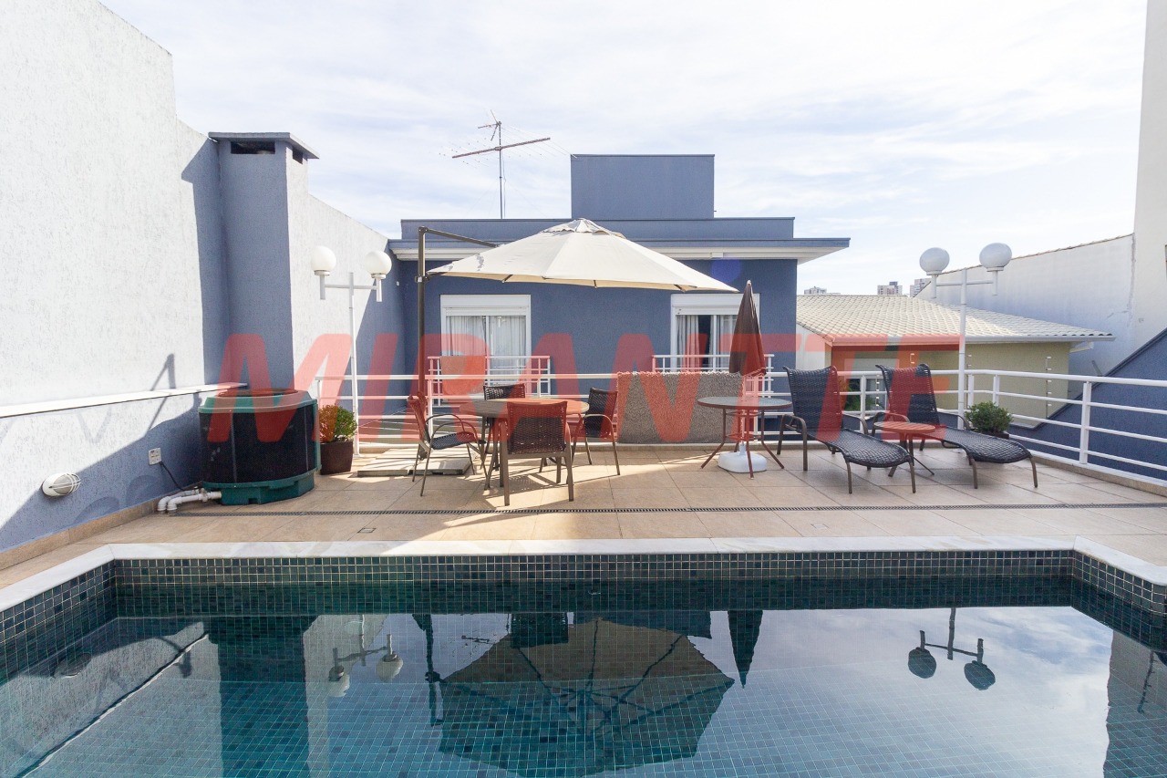Sobrado de 321m² com 4 quartos em Santa Teresinha