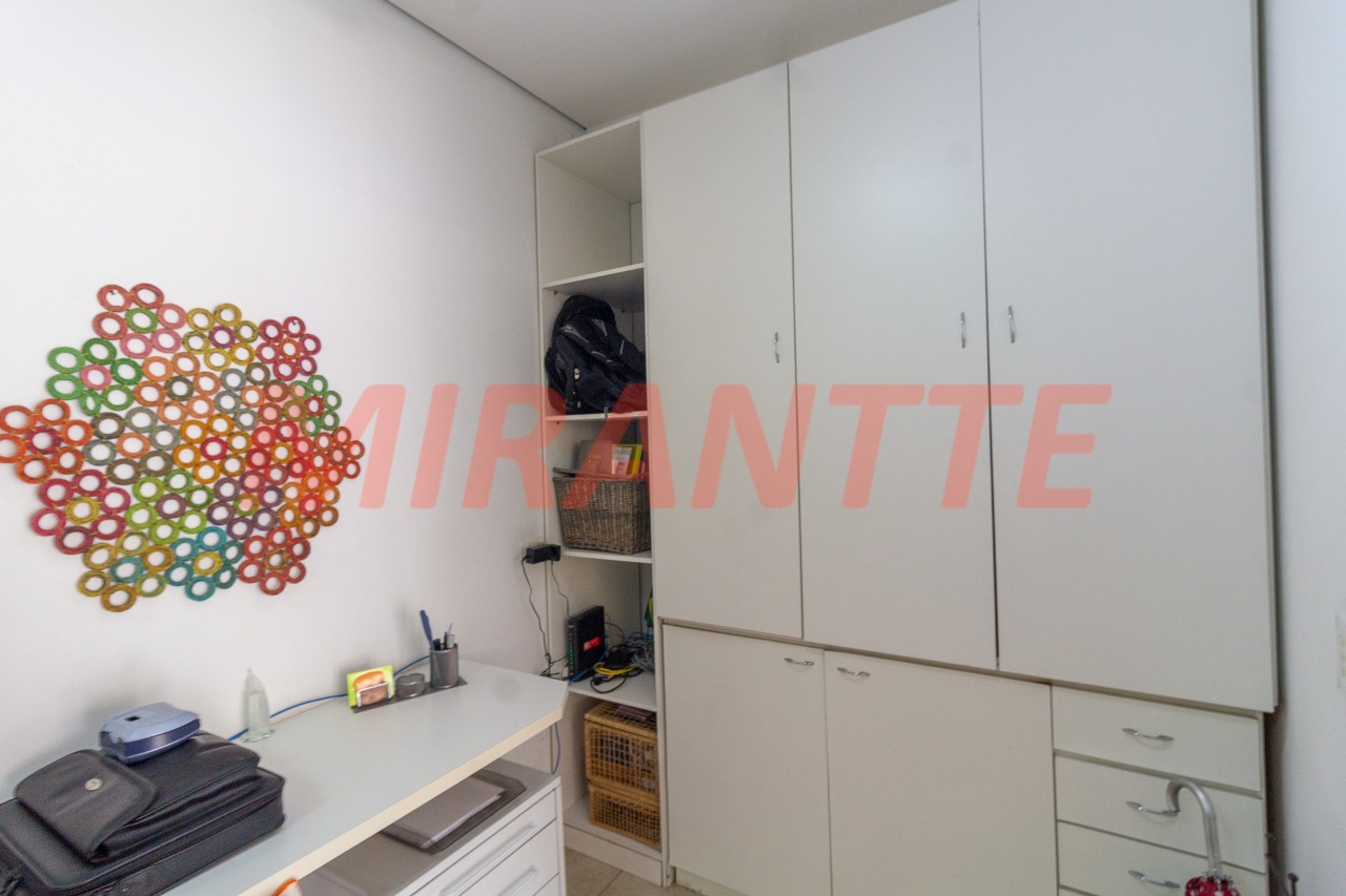 Sobrado de 321m² com 4 quartos em Santa Teresinha