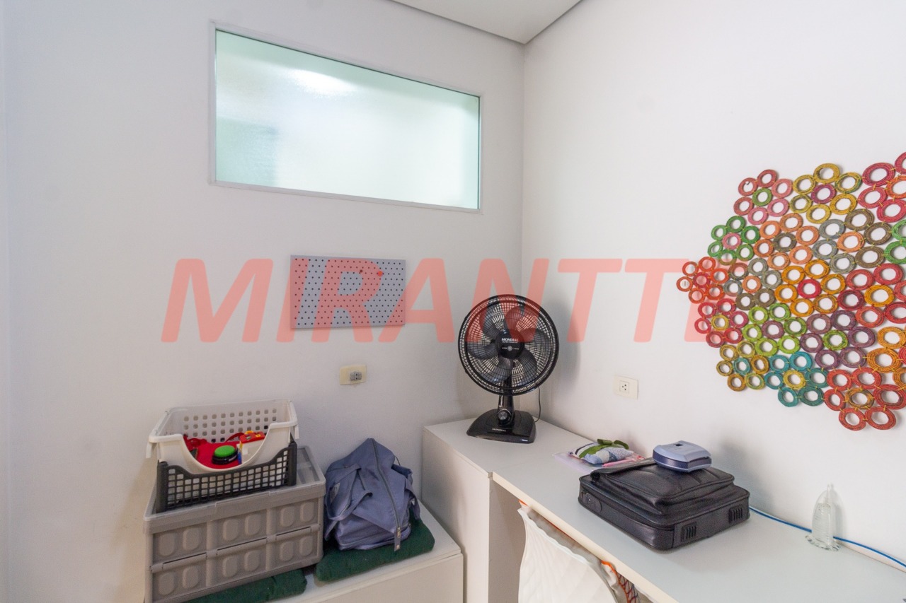 Sobrado de 321m² com 4 quartos em Santa Teresinha